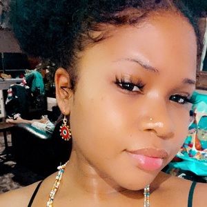 Meet your Posher, Lexus